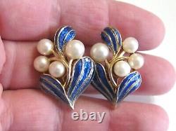 1967 Vintage Trifari Under The Sea Mistletoe Clip Earrings Blue Enamel & Pearls