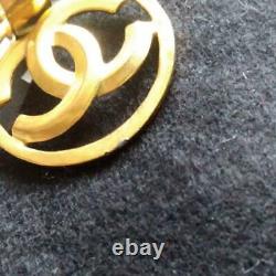Auth CHANEL Vintage CC Logo Circle Drop Clip On Earrings Gold 1996 Used F/S