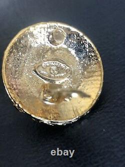 Authentic Coco Chanel CC Gold Plated Pearl Earring Clip On Single Vintage