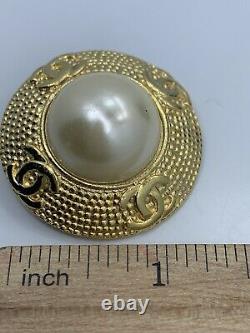 Authentic Vintage CHANEL FAUX PEARL Clip Earrings 24k Gold Plated