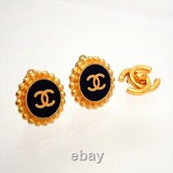 Authentic Vintage Chanel clip on earrings CC logo black round #af111