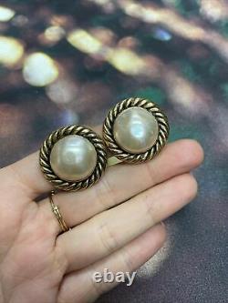 Beautiful Vintage Chanel Gold Toned with Pearl Clip-On Earrings 1