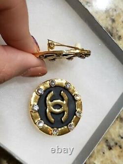 CHANEL AUNTHETIC VINTAGE CC Button Crystal Earrings Gold Black Clip-On