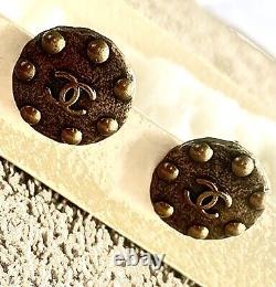 CHANEL Clip On Earrings Vintage. 97A. Metal Coin CC Clip On. Authentic