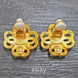 CHANEL Gold Plated CC Logos Clover Vintage Clip Earrings #212c Rise-on