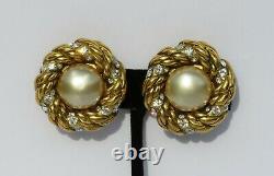 CHANEL Vintage Faux Pearl Strass Crystal Gold Tone Twisted Rope Clip On Earrings