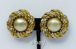 CHANEL Vintage Faux Pearl Strass Crystal Gold Tone Twisted Rope Clip On Earrings
