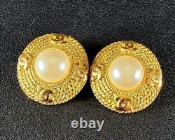 CHANEL Vintage Round CC Logo Button Clip On Gold Tone Faux Pearl Earrings