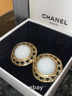 Chanel Earrings Vintage 80s Maison Faux Pearl Gold Clip On Round Boxed Free P&P