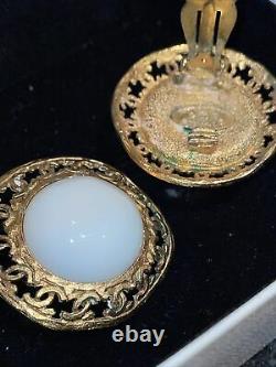 Chanel Earrings Vintage 80s Maison Faux Pearl Gold Clip On Round Boxed Free P&P