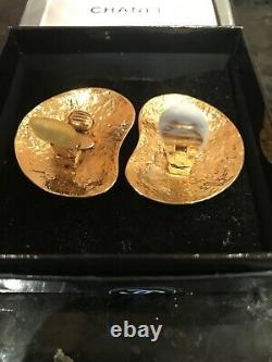 Chanel Earrings byzantine CC Clip On Early 90s Vintage Rare Gold Plated V Rare