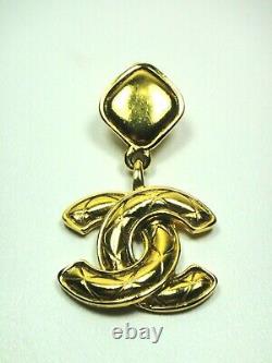 Chanel Quilted CC Dangling Drop Large Gold Tone Clip Earrings Signed Vintage