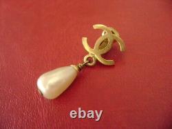 Chanel vintage CC logo pearl with clip earring 1 piece