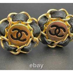Coco CHANEL Camellia Leather GOOSSENS Paris 2 Tone Cubism VTG Clip Earring Lot
