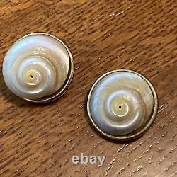 Spectacular crown trifari vintage dress clip earrings set early shell Unique