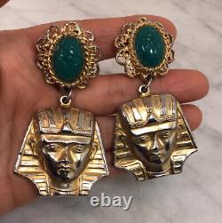 VTG ALEXIS KIRK Gold Tone Green Scarab Pharaoh Egyptian Revival Clip On Earring
