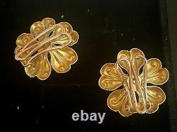 Vintage 14K Gold Flower Clip-On Earrings Elegant Floral Design