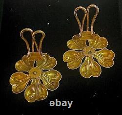 Vintage 14K Gold Flower Clip-On Earrings Elegant Floral Design