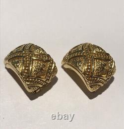 Vintage 14K YELLOW GOLD CLIP ON EARRINGS DETAILED DESIGN MARKED MI