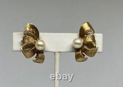 Vintage 14k Gold & Pearl Bow Clip On Earrings