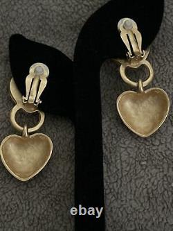 Vintage Anne Klein RARE HEART BRUSHED GOLD FAUX PEARL Earrings clip-on Gold