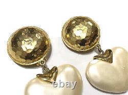 Vintage CAROLEE Gold Tone Faux Pearl Heart Dangle Clip On Earrings