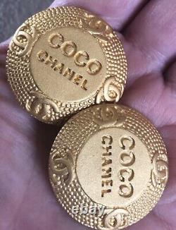 Vintage CHANEL Gold Tone CC Logos Round Clip on Earrings Box Free US S/H