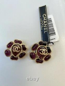 Vintage Chanel Gripoix Poured Glass clip on earrings