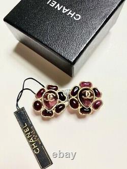 Vintage Chanel Gripoix Poured Glass clip on earrings