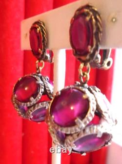 Vintage Crown Signed Trifari Red Pink Poured Glass Clip Earrings Renaissance