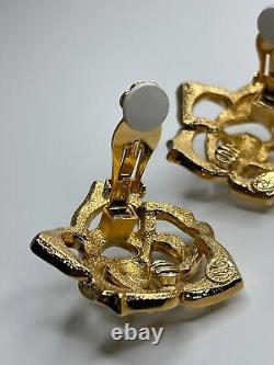 Vintage Elizabeth Taylor Avon Rose Rhinestone Gold Tone Brooch Clip Earrings Set