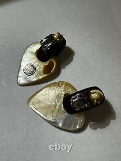 Vintage Gerda Lynggaard Monies Carved MOP Shell Clip Earrings Copenhagen 8i 2.8