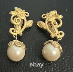 Vintage Karl Lagerfeld Costume Pearl Matte Gold Tone Clip on Earrings Chunky