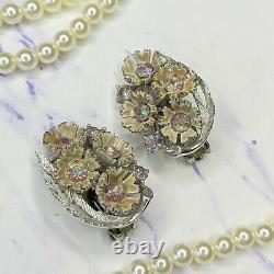 Vintage Lisner jewelry clip on earrings flower rhinestones, 60s