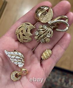 Vintage Lot 7 Crown Trifari Clip Earrings Rhinestone Dangle Various Styles Gold