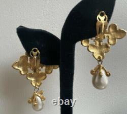 Vintage Rare Statement Karl Lagerfeld Faux Gold/ Pearl Drop Clip Earrings 201