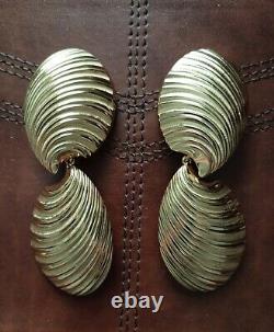 Vintage Red Carpet Runway Chr Dior 1970s Signed 3.5 Drop Shell Clip Earrings