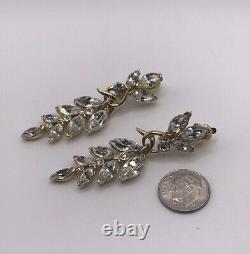 Vintage TRIFARI KUNIO MATSUMOTO Crystal CLIP Gold Dangle Earrings 1970'S- MINT