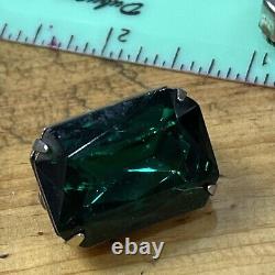 Vintage Valentino Signed Emerald Green Glass Large One Stone Clip Earrings