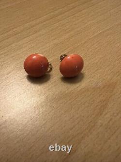 Vintage gold-plated red coral ear clips! 5.2grm